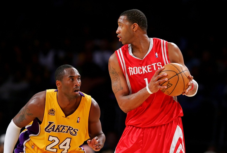 开云体育官网-圣诞夜60分不是传说！詹姆斯500+前无古人 库里一遇圣诞就隐身？