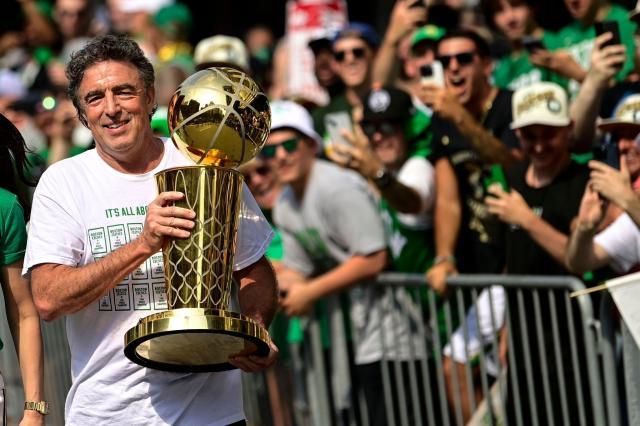 kaiyun-绿军夺冠卖队！首发10亿合同在身 老板见好就收