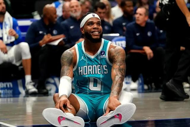 他曾一拳打丢1.9亿！6年熬成烂队钉子户 比傀儡老大更像一哥|黄蜂|布里奇斯|迈尔斯-布里奇斯|迈尔斯·布里奇斯|夏洛特黄蜂队_新浪体育_新浪新闻