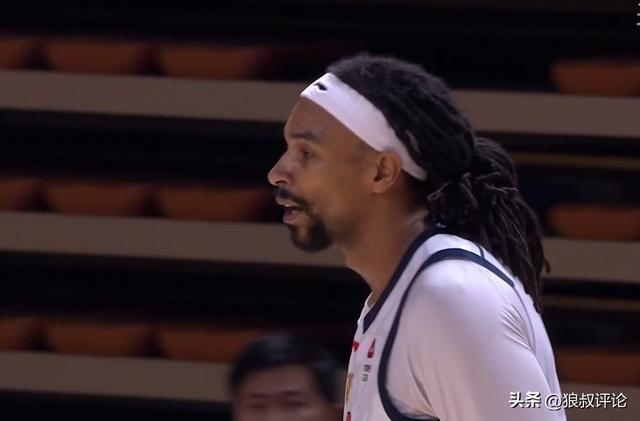 开云体育下载-萨林杰辟谣找到下家：我正和广东男篮打季后赛 努力争夺总冠军